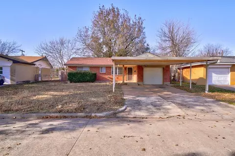 809 Arnold Ave, Moore, OK 73160 photo 2