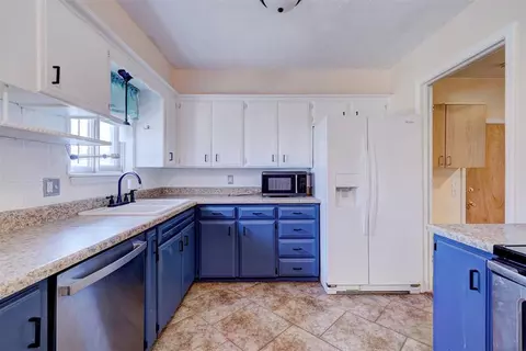 809 Arnold Ave, Moore, OK 73160 photo 8