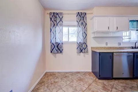 809 Arnold Ave, Moore, OK 73160 photo 6