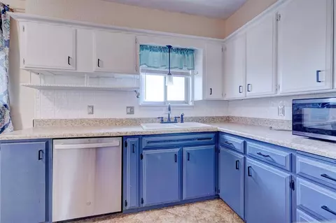 809 Arnold Ave, Moore, OK 73160 photo 9