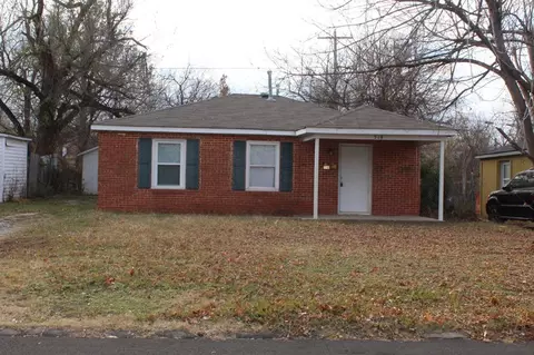 518 E Douglas Dr, Midwest City, OK 73110