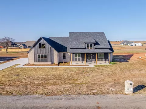 8156 Hunter Ct, Shawnee, OK 74804