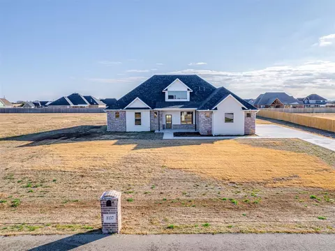 8157 Hunter Ct, Shawnee, OK 74804