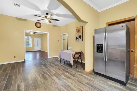 704 E Liveoak St, Altus, OK 73521 photo 11