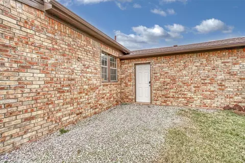 704 E Liveoak St, Altus, OK 73521 photo 26