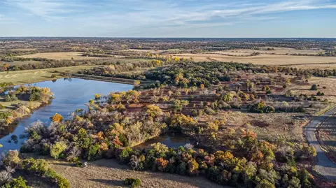 7468 Old Oak Trl, Guthrie, OK 73044