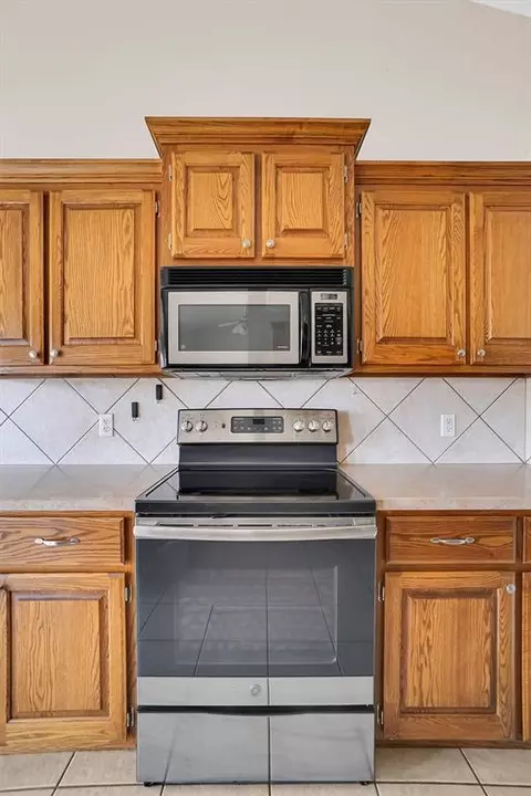 516 Peacock Cir, Altus, OK 73521 photo 14