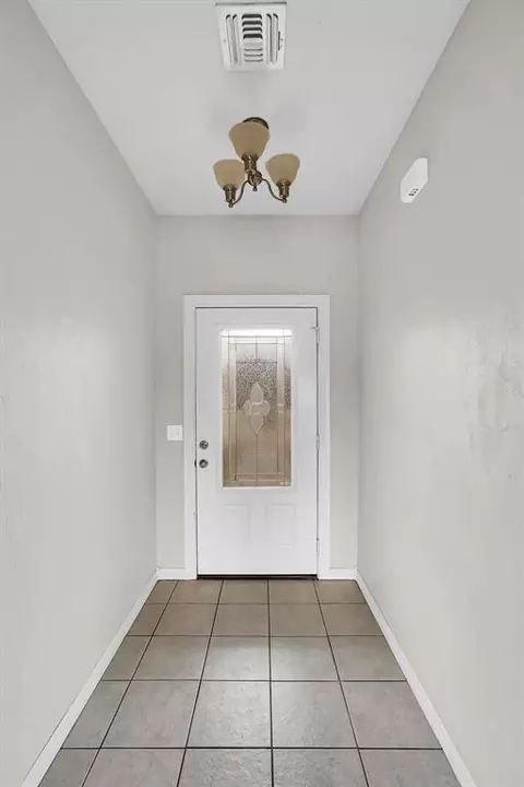 516 Peacock Cir, Altus, OK 73521 photo 5