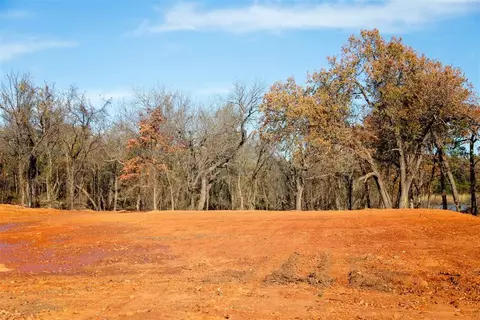 7401 Old Oak Trl, Guthrie, OK 73044
