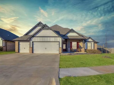 9101 NW 123rd St, Yukon, OK 73099