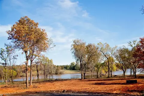 7334 Old Oak Trl, Guthrie, OK 73044