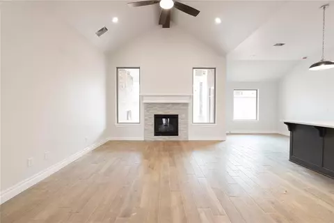 10373 SW 56th St, Mustang, OK 73064