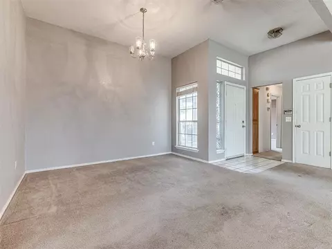 908 Goshawk Dr, Norman, OK 73072 photo 4