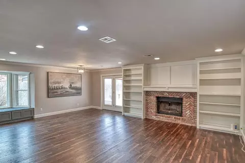 2701 Glen Oaks Dr, Norman, OK 73071