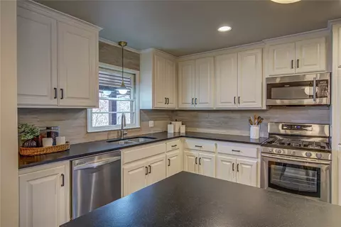 3201 E Maxwell Dr, Forest Park, OK 73121 photo 16