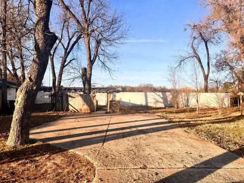 6911 Melrose Ln, Oklahoma City, OK 73127