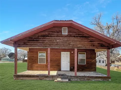 323 S Birch Ave, Erick, OK 73645