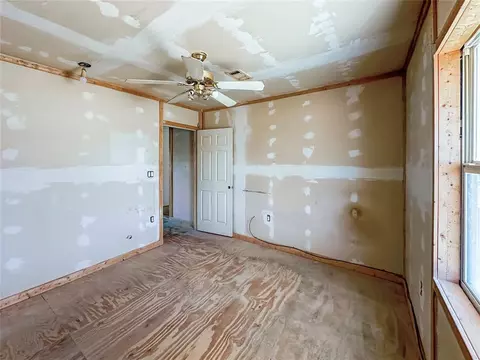 323 S Birch Ave, Erick, OK 73645 photo 9