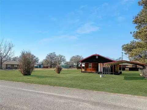 323 S Birch Ave, Erick, OK 73645 photo 5