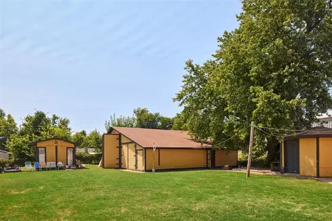 Exterior - 1738 E Frontier Ter, Mustang, OK 73064 photo 3 of 7