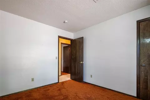 Bedroom - 1738 E Frontier Ter, Mustang, OK 73064 photo 6 of 9