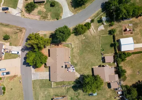 View/Area - 1738 E Frontier Ter, Mustang, OK 73064 photo 1 of 2