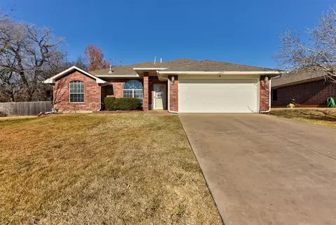 1715 Concord Dr, Norman, OK 73071
