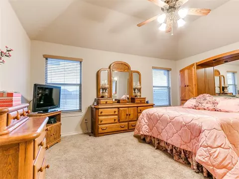 4306 Nugget Ln, Tuttle, OK 73089 photo 23