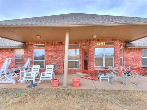 4306 Nugget Ln, Tuttle, OK 73089 photo 9