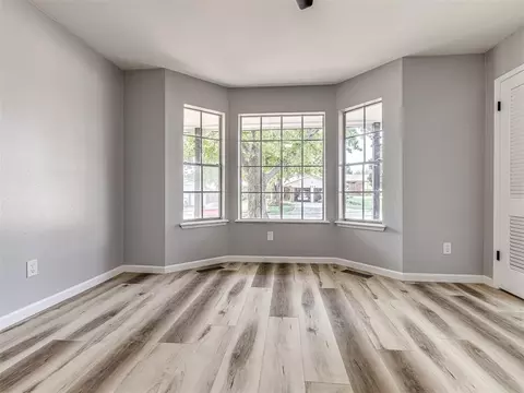 213 E Willow Pl, Yukon, OK 73099 photo 5