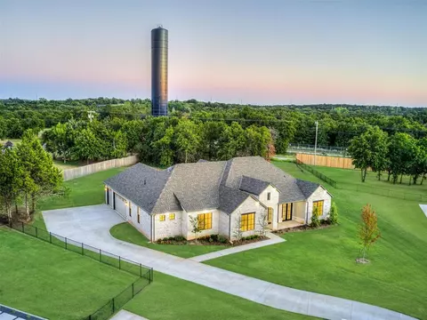 10132 NE 144th St, Jones, OK 73049
