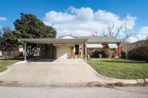 2308 Trosper Pl, Del City, OK 73115