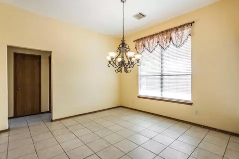 408 Cedar Ln, Moore, OK 73160 photo 14
