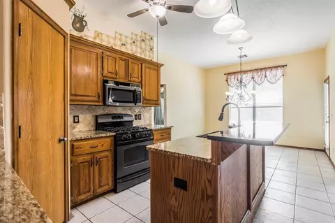 408 Cedar Ln, Moore, OK 73160 photo 13