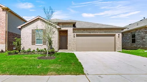 10321 NW 28th St, Yukon, OK 73099