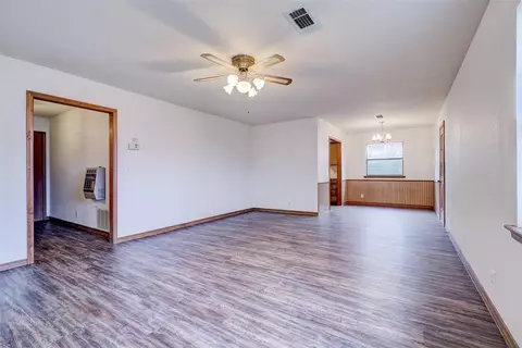 706 S 12th St, Marlow, OK 73055 photo 9