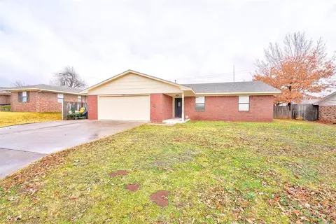 706 S 12th St, Marlow, OK 73055 photo 5