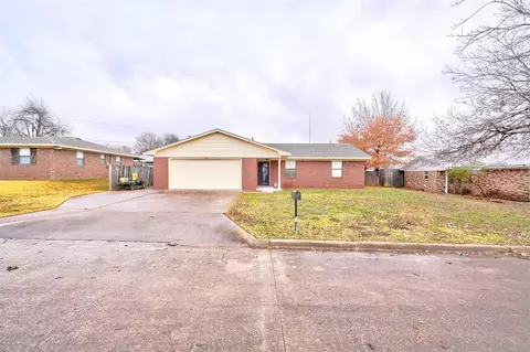 706 S 12th St, Marlow, OK 73055 photo 4