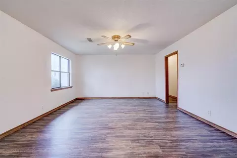 706 S 12th St, Marlow, OK 73055 photo 11