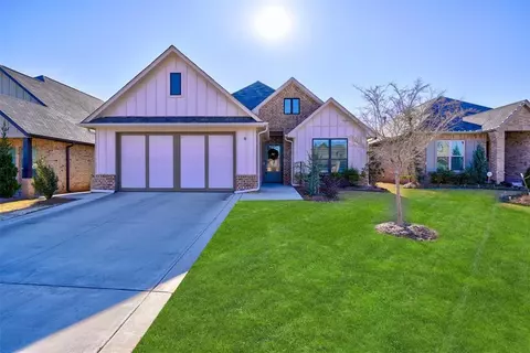 116 Pont De Normandie Ct, Edmond, OK 73034