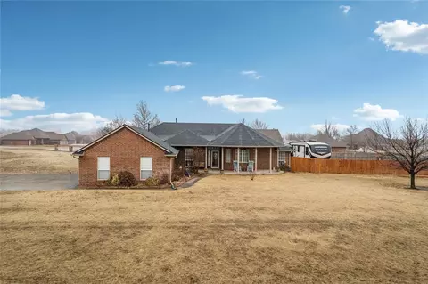 204 Scottie Dr, Tuttle, OK 73089