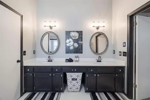 12008 Blue Moon Ave, Oklahoma City, OK 73162