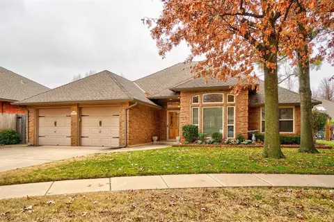 6808 Old Orchard Ln, Oklahoma City, OK 73132