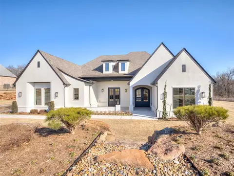 9500 Quail Hollow Way, Oklahoma City, OK 73151