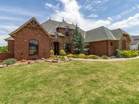 5451 Cottonwood Creek Cir, Norman, OK 73069
