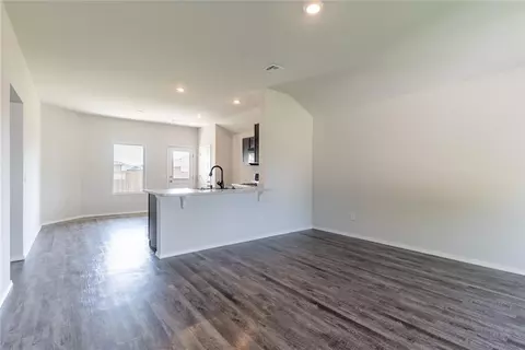 504 E Oak Tree Ave, Perkins, OK 74059 photo 5