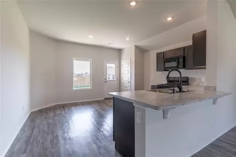 504 E Oak Tree Ave, Perkins, OK 74059 photo 8