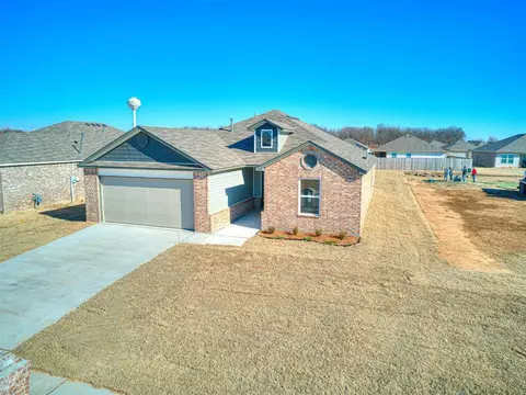 1014 NE 2 St, Perkins, OK 74059