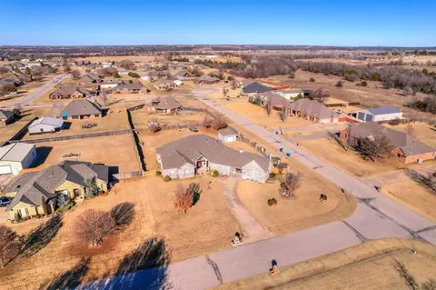 4611 Creekside Dr, Tuttle, OK 73089 photo 4