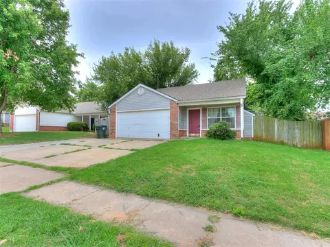 1104 Cedarcrest St, Norman, OK 73071 photo 2